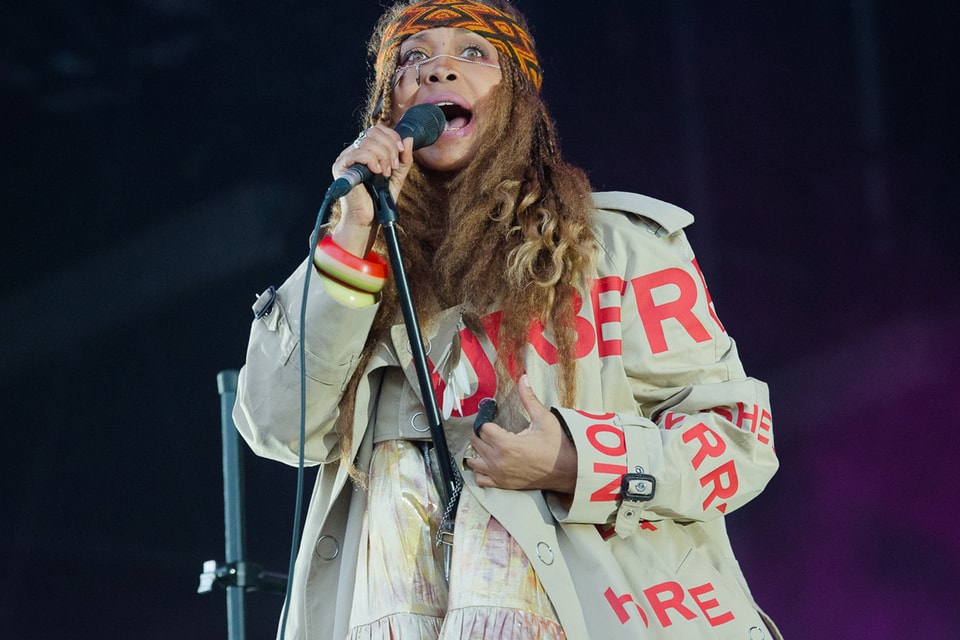 Erykah Badu Shows Off Her AMAZING Shape On Stage!