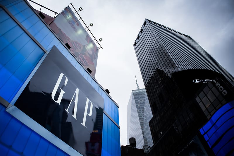 Gap Apologizes for Selling T-Shirt With Incorrect Map of China