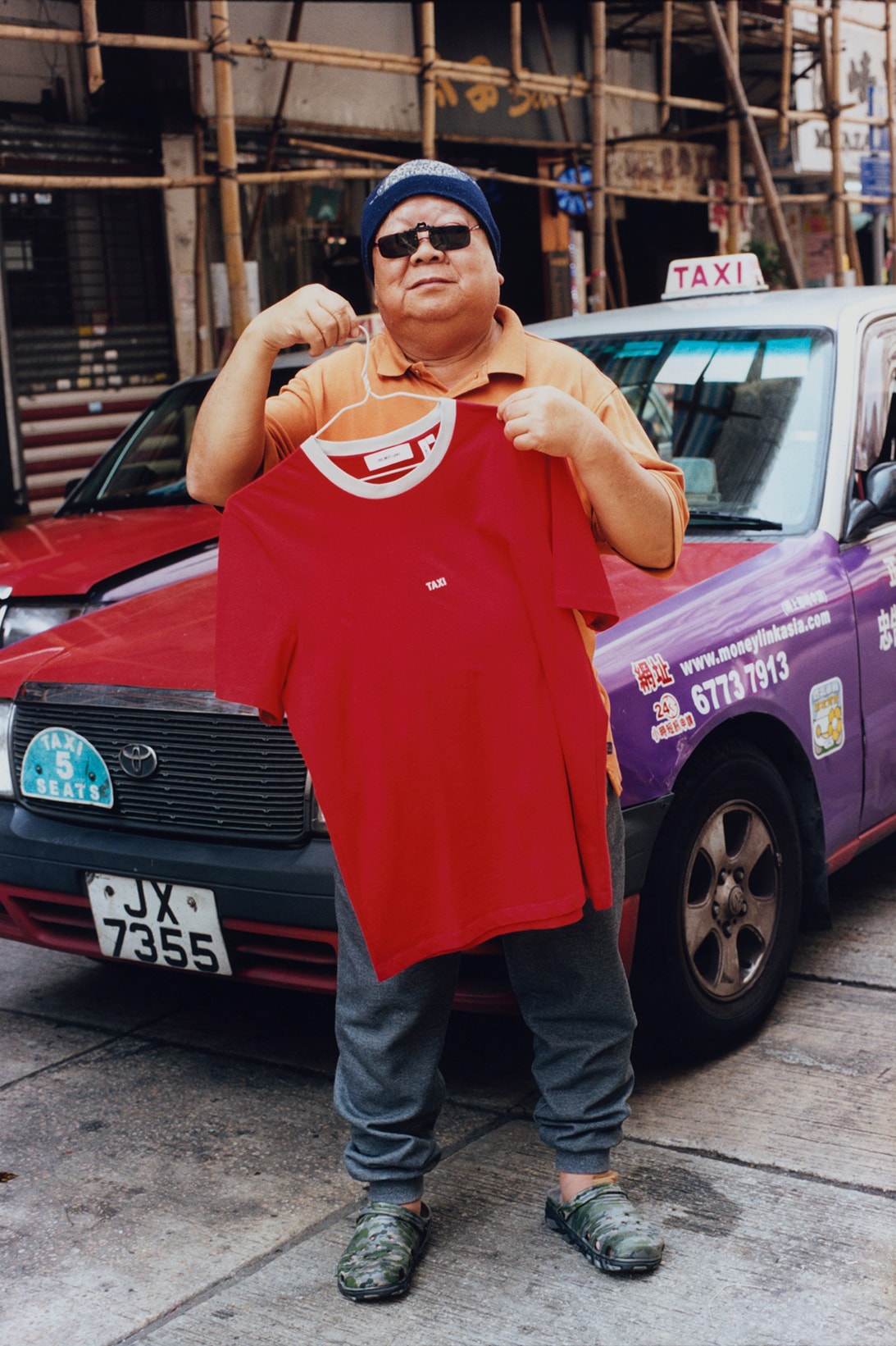 Helmut Lang Global Taxi Initiative campaign advertisement drivers limited edition 1998 yellow cab photographers hoodie tee shirt long short sleeve HONG KONG ALEXANDRA LEESE @ALEXLEESE  LONDON TOM EMMERSON @TOM.EMMERSON  NEW YORK ALEX LEE @ALEXLEENYC  PARIS PATRICK WELDE @PATRICKWELDE  TOKYO KENTA NAKAMURA @HANAHANAMEGANE17 reference homage may 30 2018 pre order