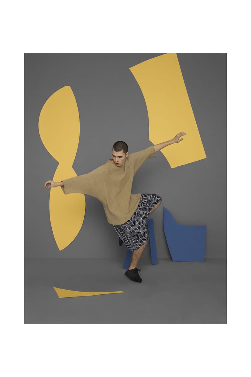 HOMME PLISSÉ ISSEY MIYAKE Fall Winter 2018 collection Lookbook jackets pants sweaters