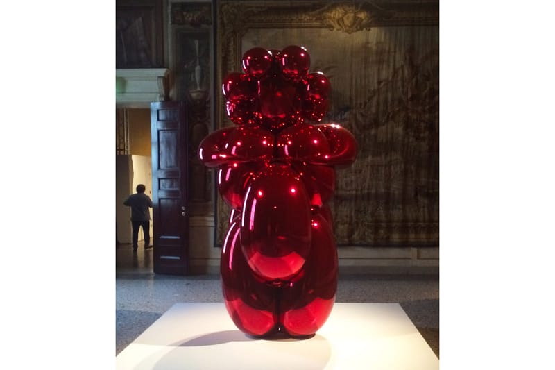 Joel Silver Sues Gagosian Gallery Over Undelivered Jeff Koons Sculpture