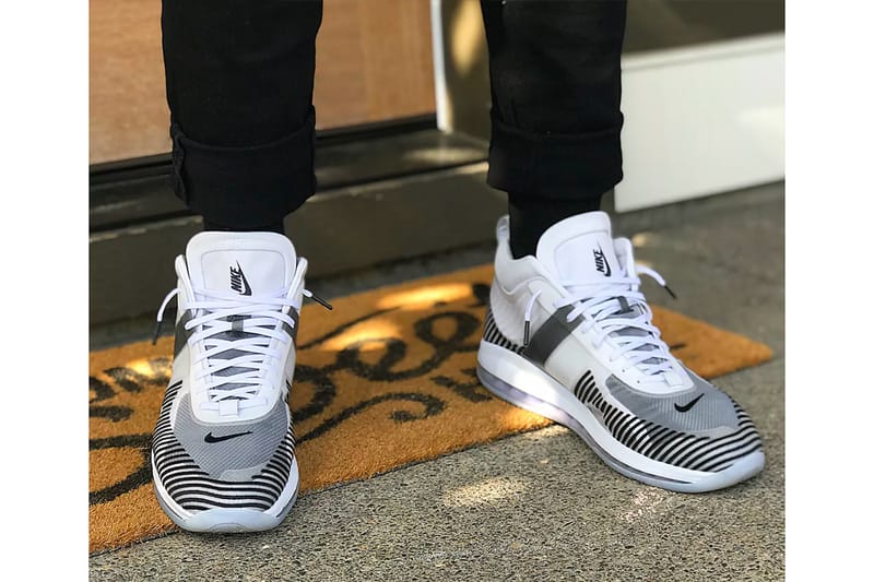 lebron john elliott on feet