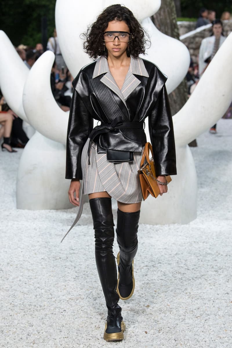 Louis Vuitton Resort 2019 Collection Show nicolas ghesquiere womanswear grace coddington accessories sneaker boots sunglasses
