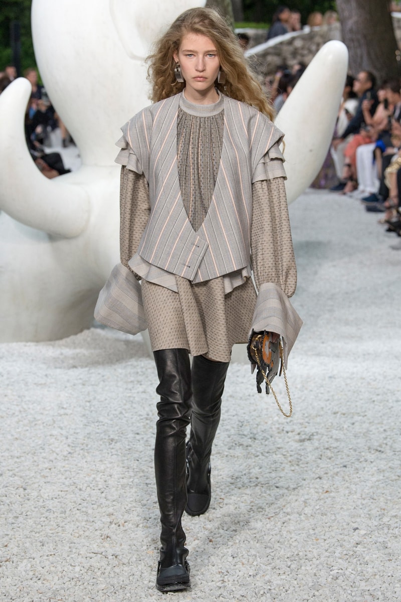 Louis Vuitton Resort 2019 Collection Show nicolas ghesquiere womanswear grace coddington accessories sneaker boots sunglasses