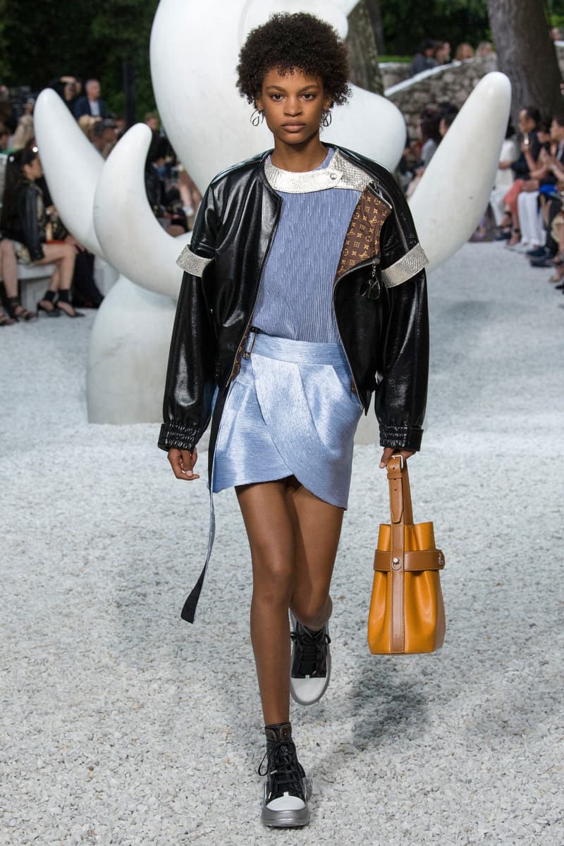 Louis Vuitton Resort 2019 Collection Show nicolas ghesquiere womanswear grace coddington accessories sneaker boots sunglasses