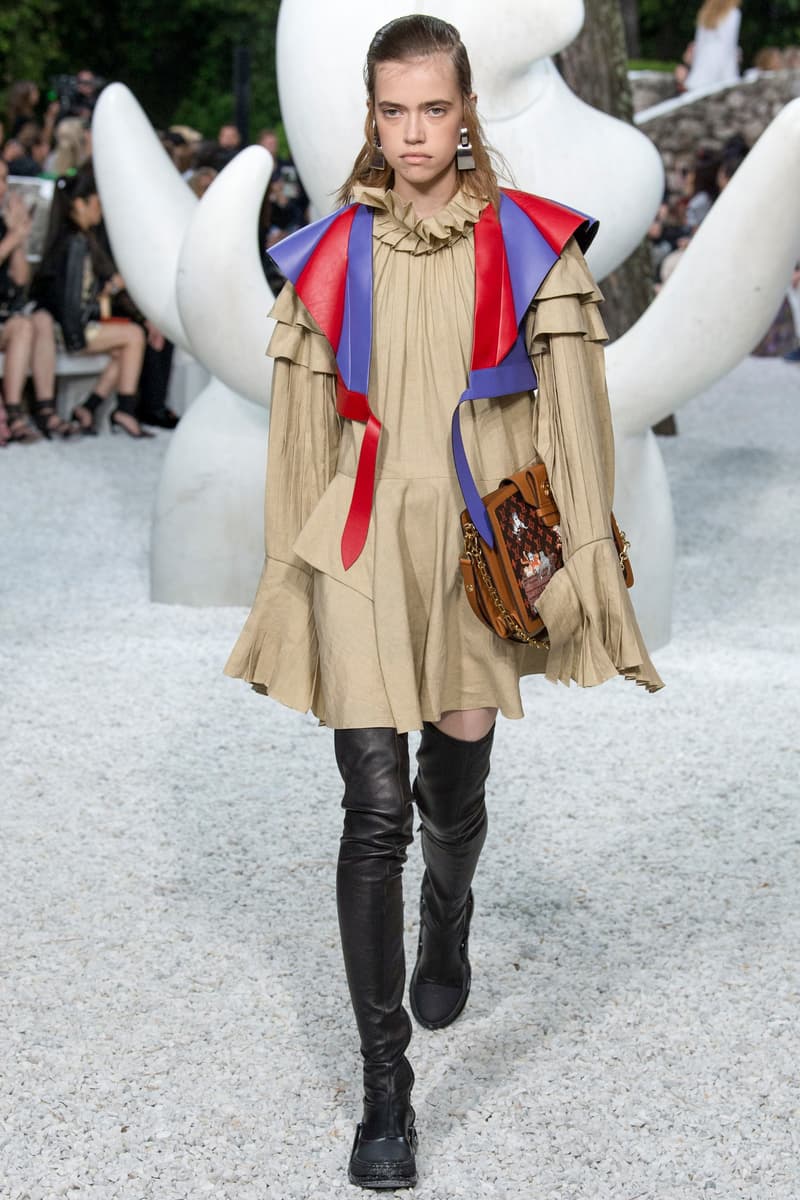 Louis Vuitton Resort 2019 Collection Show nicolas ghesquiere womanswear grace coddington accessories sneaker boots sunglasses