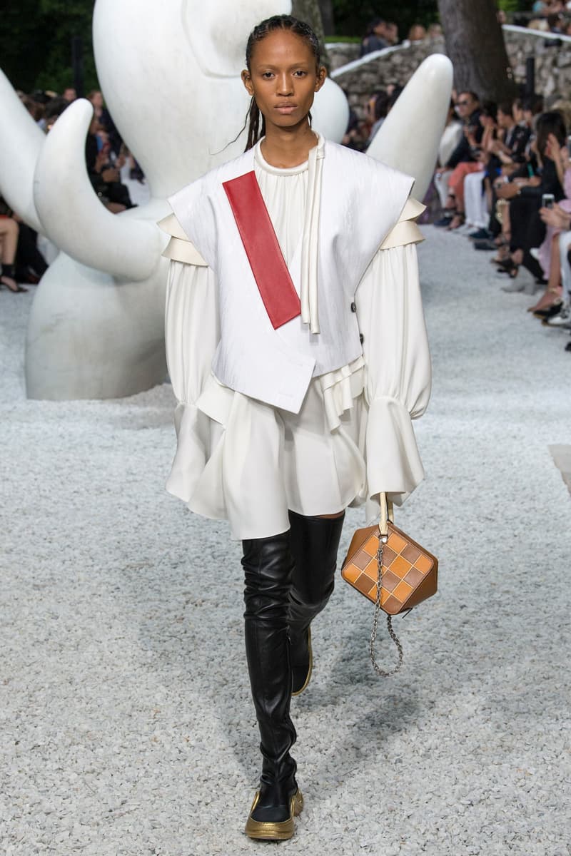 Louis Vuitton Resort 2019 Collection Show nicolas ghesquiere womanswear grace coddington accessories sneaker boots sunglasses
