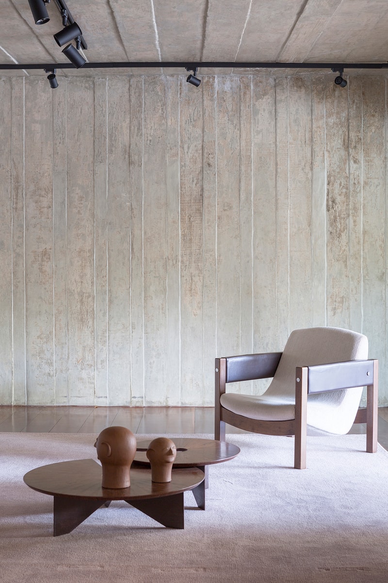MR53 Bloco Arquitetos Brasília Brazil Houses Milton Ramos Brutalist Oscar Niemeyer Brasilia Interior Architecture Inspiration Exposed Concrete Wood