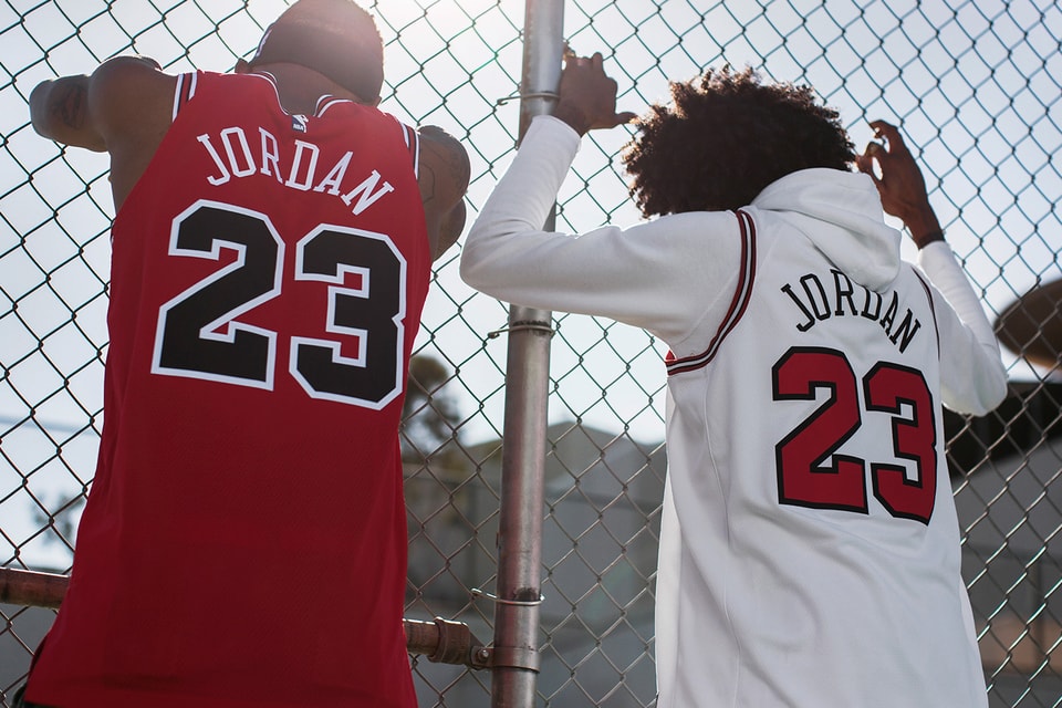 Chicago Bulls Black Michael Jordan 23 Used Large Men's Champion 48 Jersey