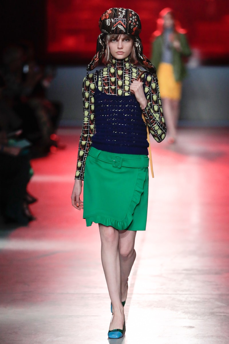 Prada Resort 2019 Collection Runway Show New York City Ugly Prints 1990s
