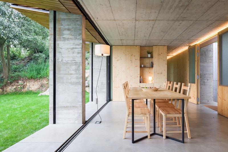 Retina House Arnau estudi D'Arquitectura Spain Houses Modern Catalonia Santa Pau Countryside Open-Plan Inspiration Design Interior Look Around Rent Home