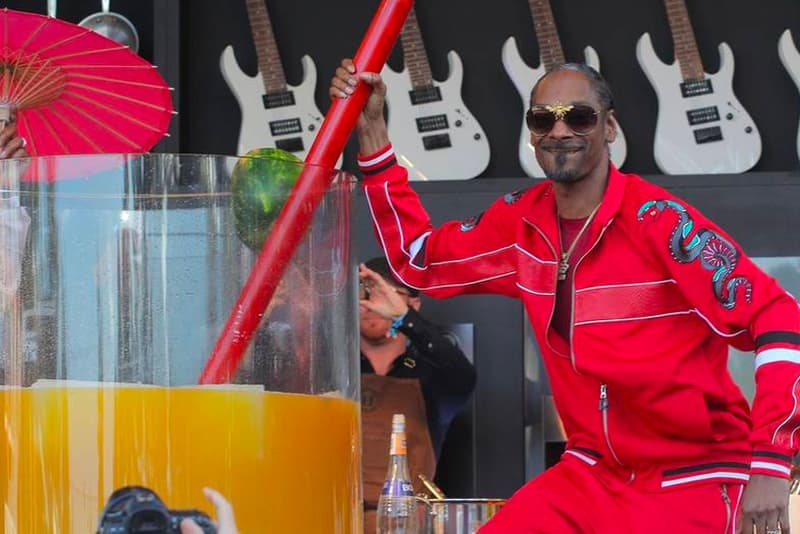 Snoop Dogg Breaks Guinness World Record Largest Gin and Juice Cocktail Bottlerock Napa Valley Music Festival Hubert Keller Michael Voltaggio