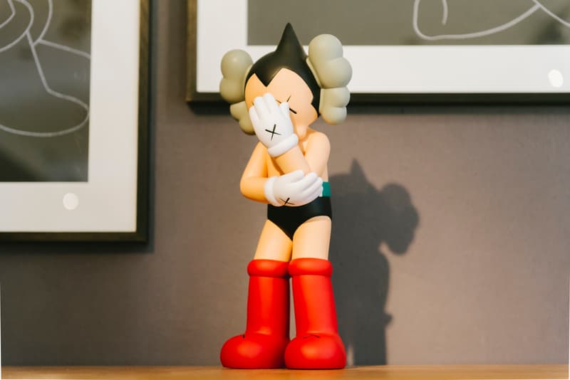 Supreme Exhibition Auction Artcurial Louis Vuittion Kaws George Condo cream bogo box logo football bike collaboration grail rare Cash Rules Everything Around Me Barbara Kruger mike tyson kermit 150 pieces streetwear sale Fabien Naudan