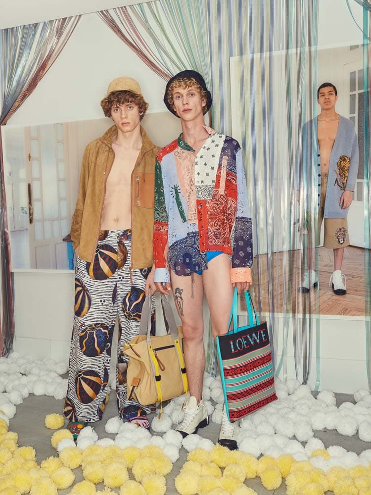 LOEWE Spring Summer 2019 Presentation collection jw anderson Place Saint-Sulpice Duane Michals disney dumbo