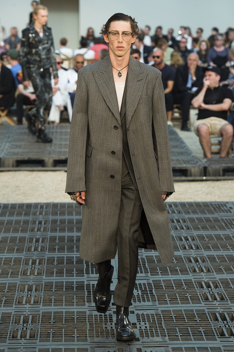 Alexander McQueen spring summer 2019 runway collection paris fashion week mens Sarah Burton