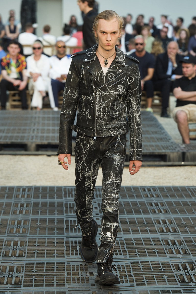 Alexander McQueen spring summer 2019 runway collection paris fashion week mens Sarah Burton