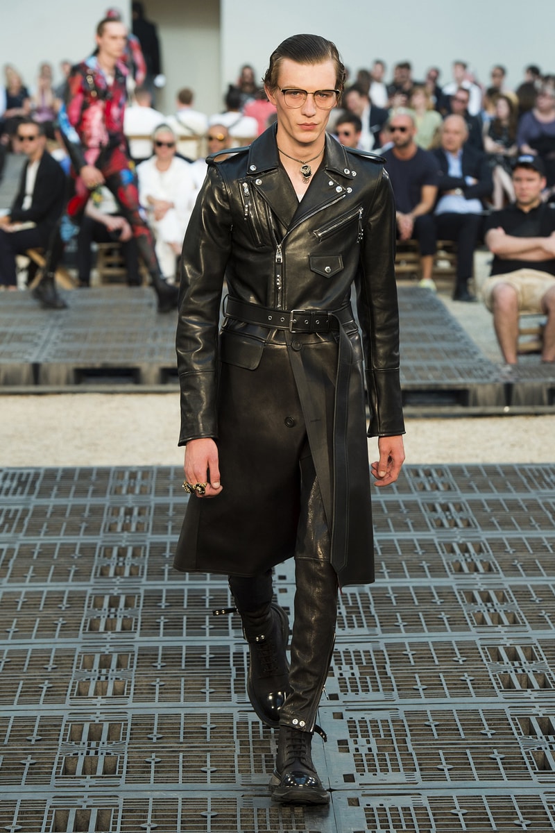Alexander McQueen spring summer 2019 runway collection paris fashion week mens Sarah Burton