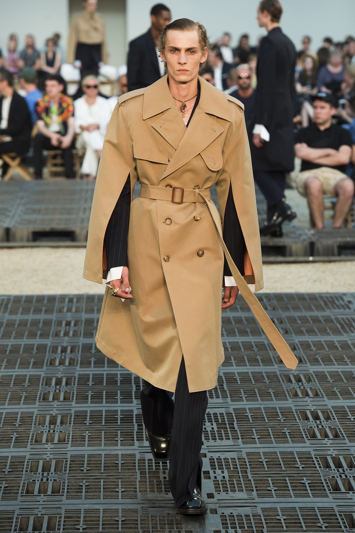 Alexander McQueen spring summer 2019 runway collection paris fashion week mens Sarah Burton