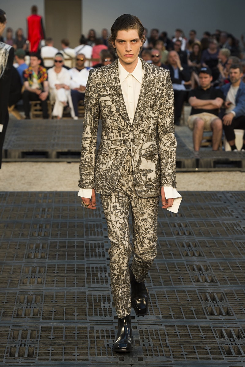 Alexander McQueen spring summer 2019 runway collection paris fashion week mens Sarah Burton
