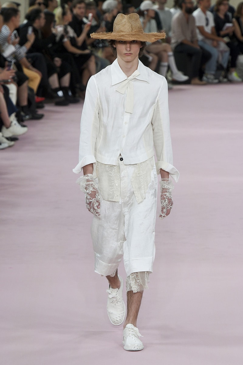 Ann Demeulemeester spring summer 2019 runway show paris fashion week men Sébastien Meunier