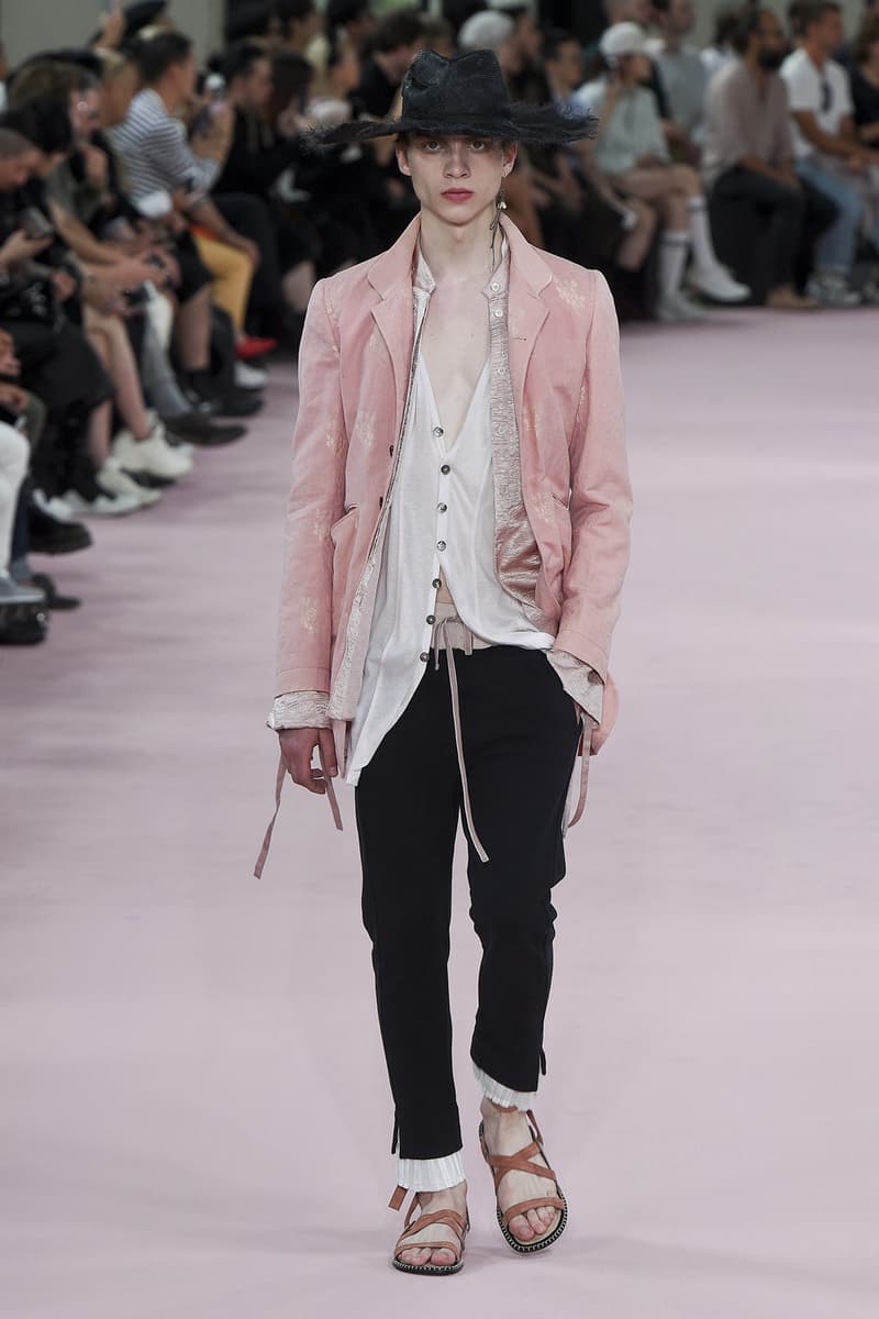 Ann Demeulemeester spring summer 2019 runway show paris fashion week men Sébastien Meunier