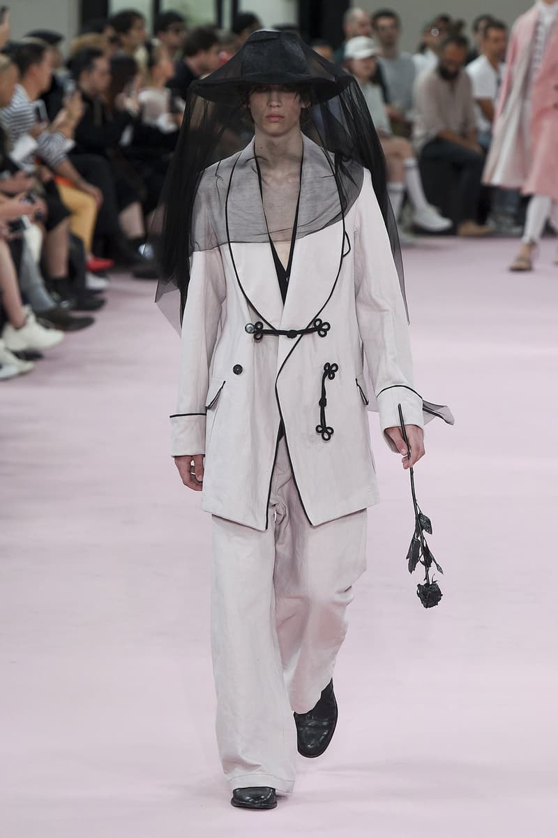 Ann Demeulemeester spring summer 2019 runway show paris fashion week men Sébastien Meunier