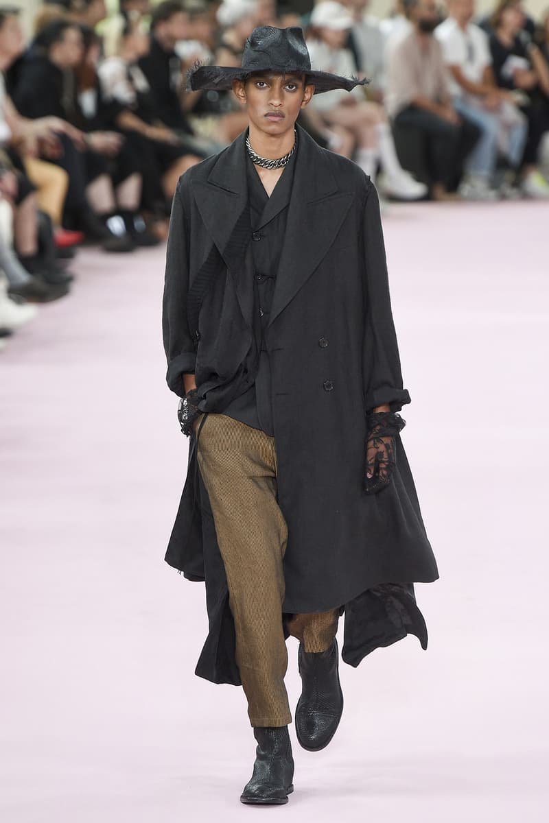 Ann Demeulemeester spring summer 2019 runway show paris fashion week men Sébastien Meunier