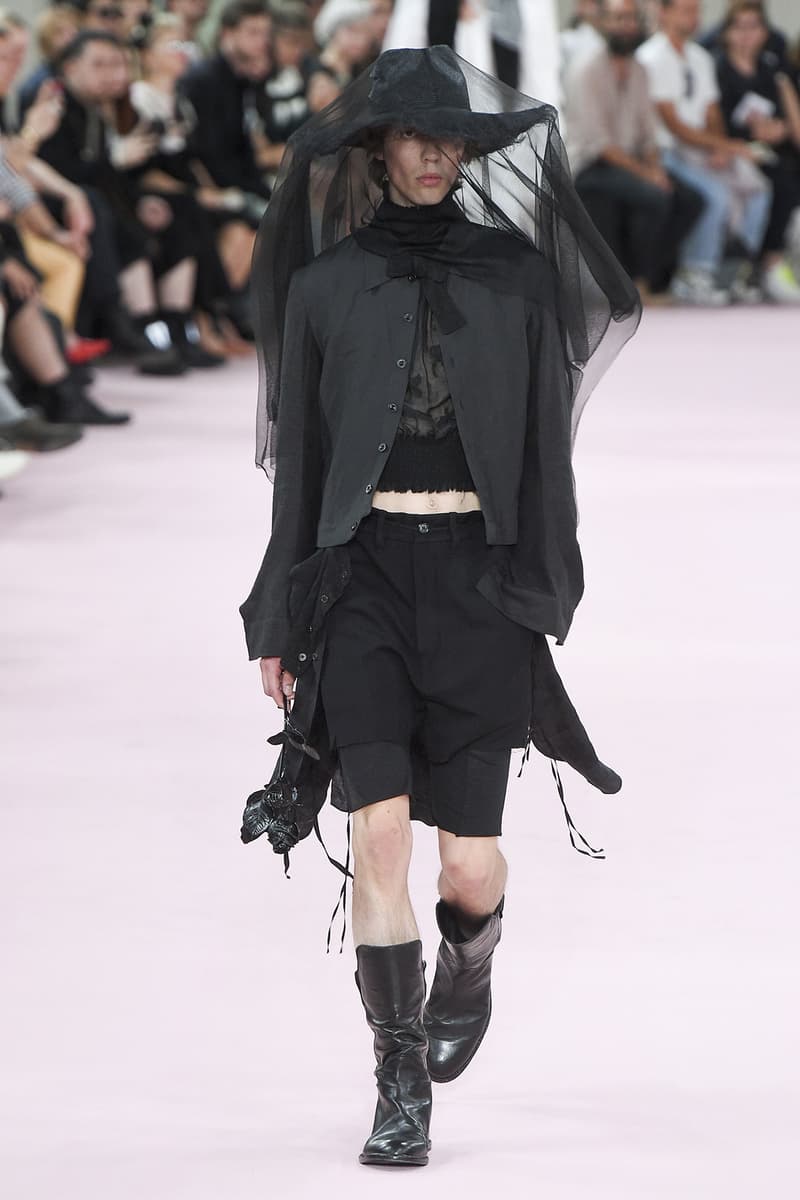 Ann Demeulemeester spring summer 2019 runway show paris fashion week men Sébastien Meunier