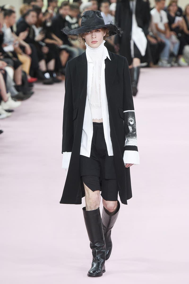 Ann Demeulemeester spring summer 2019 runway show paris fashion week men Sébastien Meunier