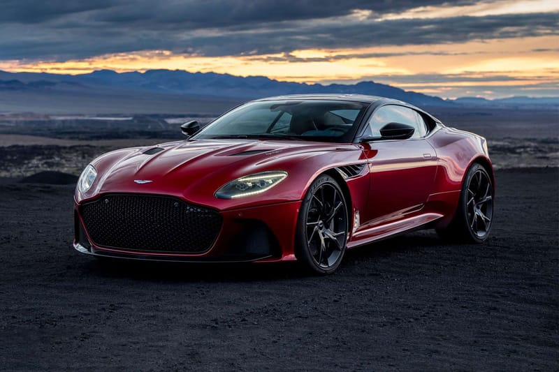 Aston Martin Introduces Top-of-the-Line DBS Superleggera