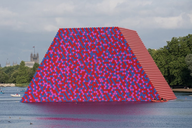 Christo's 20-Foot High London Mastaba Floats in Hyde Park's Serpentine Lake