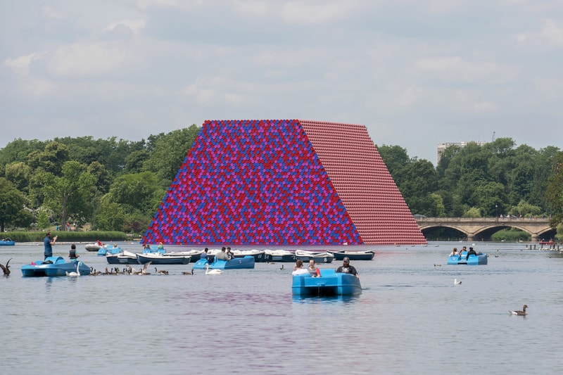 Christo Jeanne-Claude London Mastaba Hyde Park's Serpentine Lake Installation