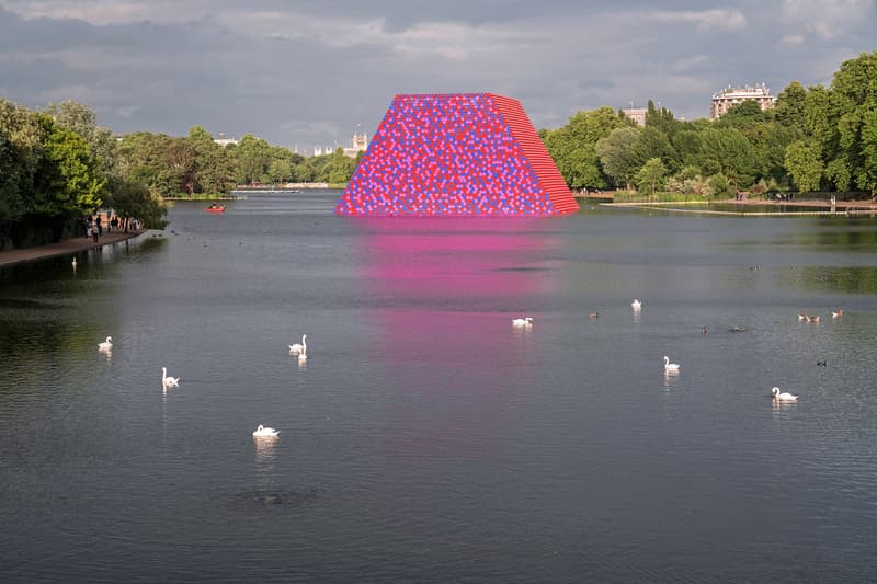 Christo Jeanne-Claude London Mastaba Hyde Park's Serpentine Lake Installation