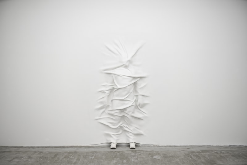 daniel arsham galerie perrotin nanzuka gallery tokyo japan exhibitions art artworks sculptures paintings fictional archaeologies future relics