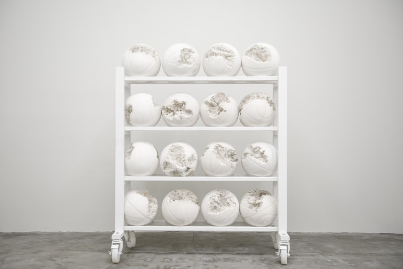 daniel arsham galerie perrotin nanzuka gallery tokyo japan exhibitions art artworks sculptures paintings fictional archaeologies future relics