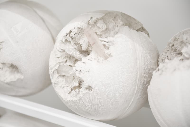 daniel arsham galerie perrotin nanzuka gallery tokyo japan exhibitions art artworks sculptures paintings fictional archaeologies future relics