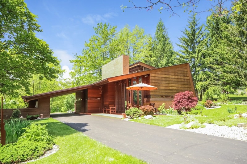 Frank Lloyd Wright Whiteford Haddock House ann arbor michigan sale first time ever june 2018