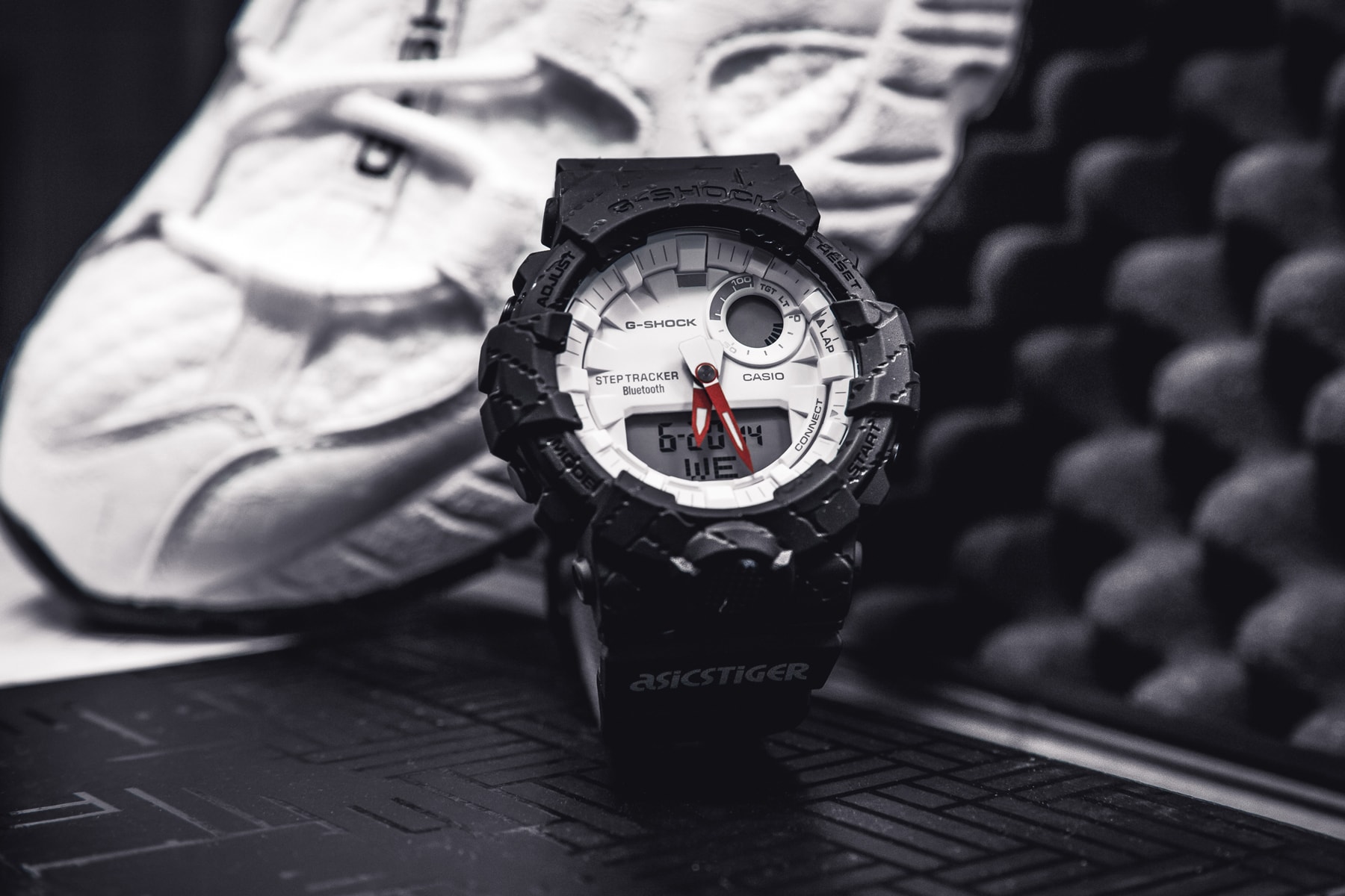 asics gel mai knit g shock collaboration sneaker watch shoe footwear 43einhalb collectors edition case logo GBA-800AT-1AER june 30 2018 drop release date info tiger collection 24 limited edition