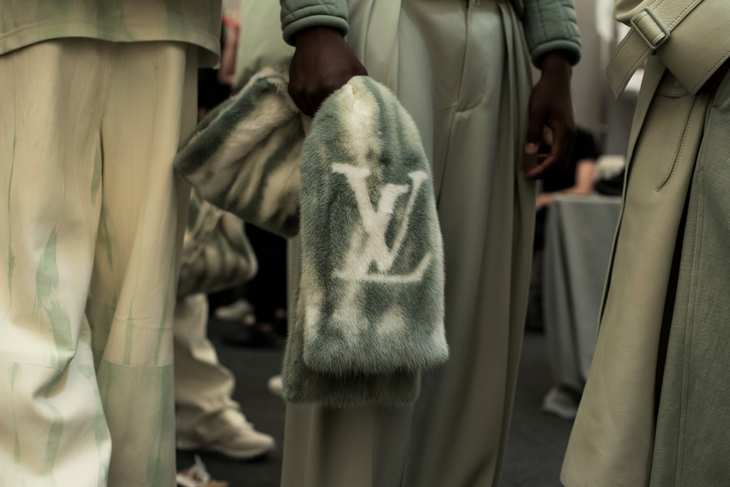 Louis vuitton spring summer 2019 backstage runway show collection virgil abloh debut premiere first accessories bags shirt tee coat fur