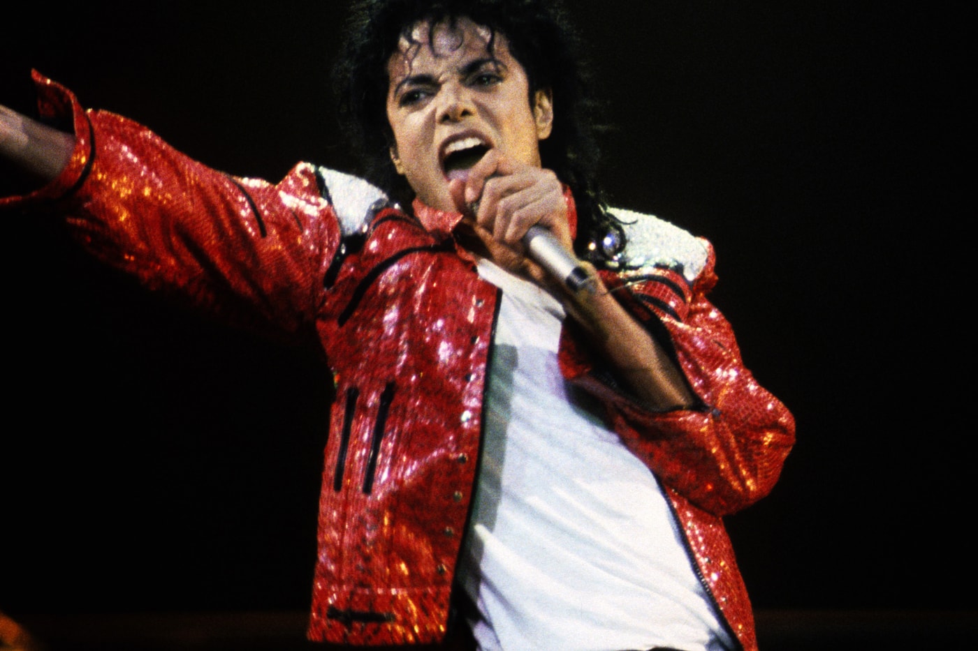 25 Stars Remember Michael Jackson (A Video Tribute)
