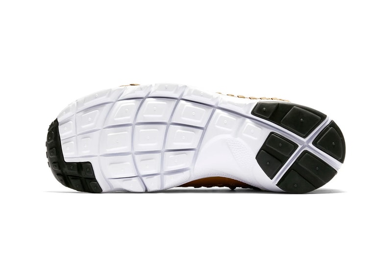 Nike Air Footscape Woven Chukka Flyknit Beige