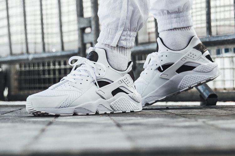 Nike Air Huarache Drops in "Black/Pure Platinum"