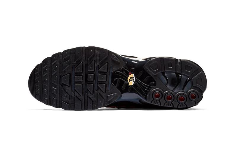 Nike Air Max Plus striped nike sportswear Branding footwear Black Orange