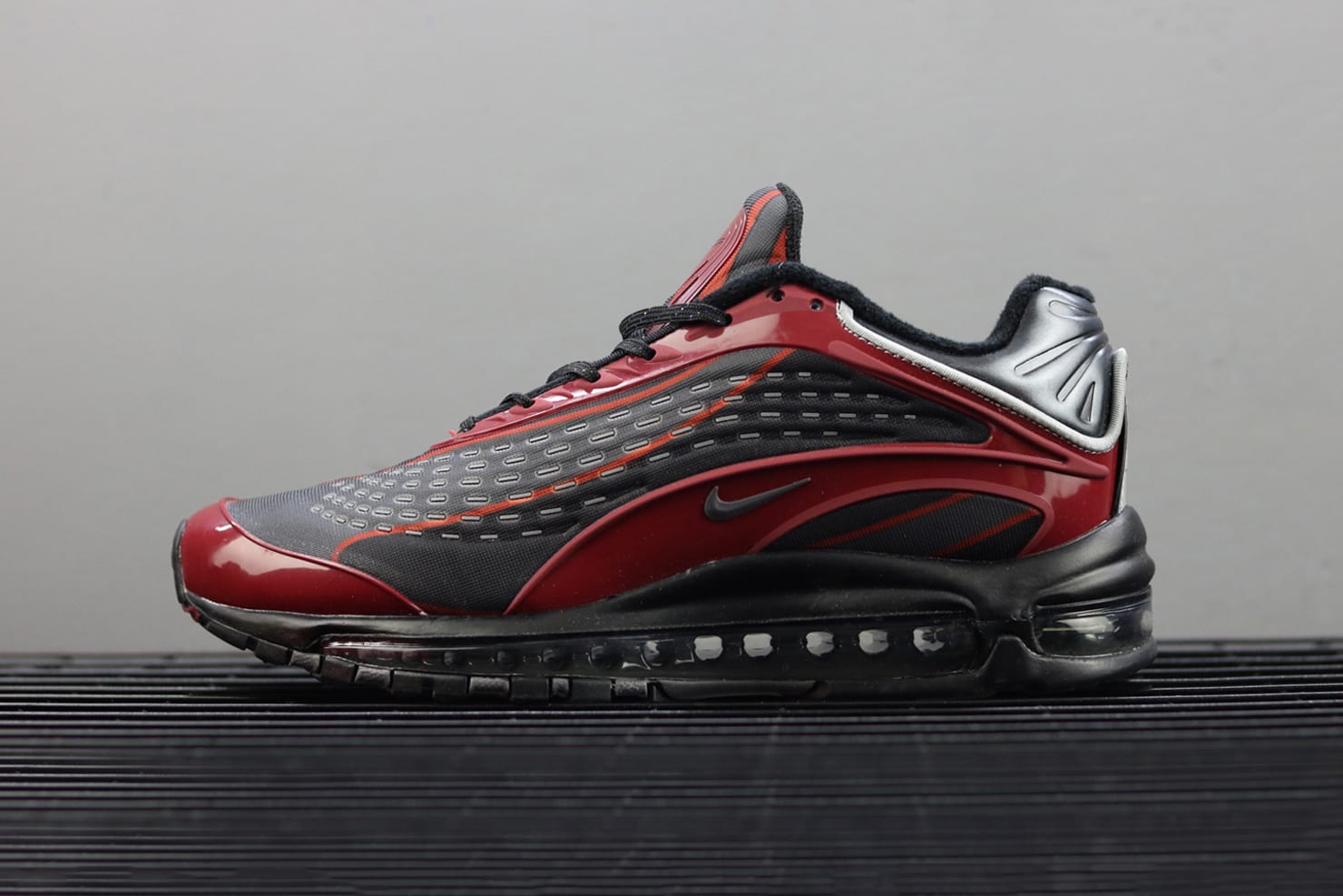 air max deluxe red
