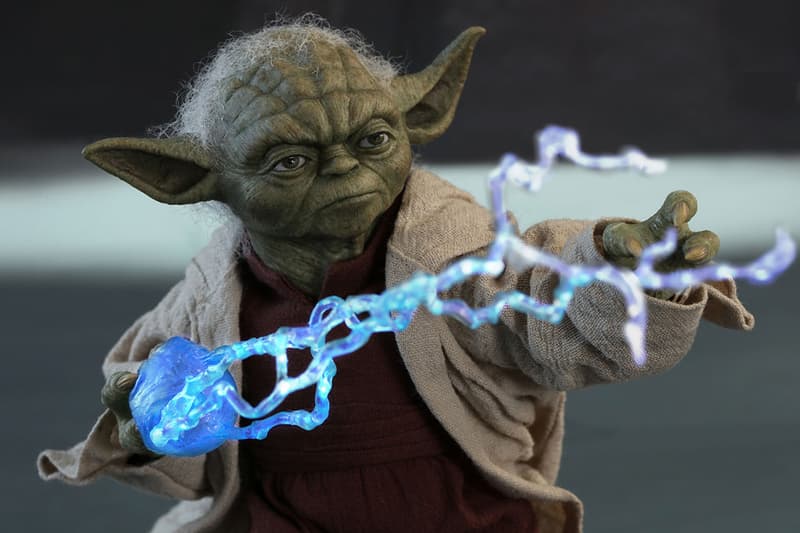 Hot Toys Unveils New Yoda Figurine star wars clone wars