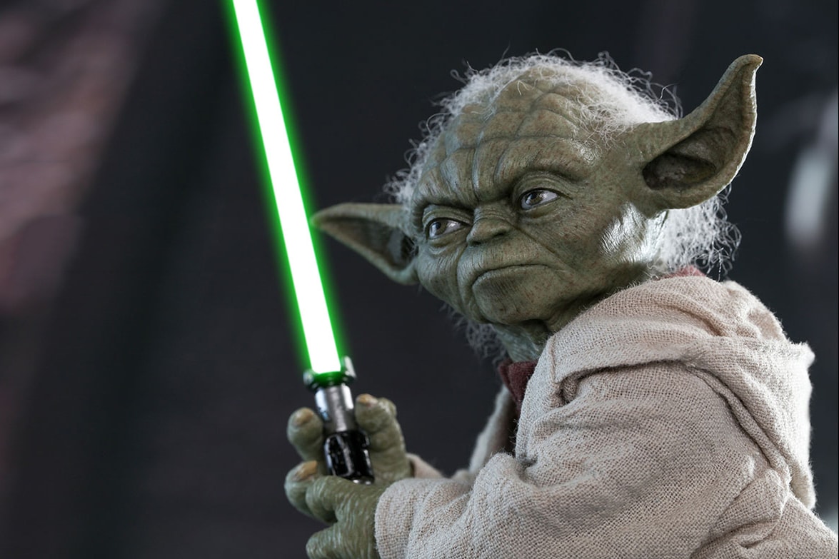 Hot Toys Unveils New Yoda Figurine star wars clone wars