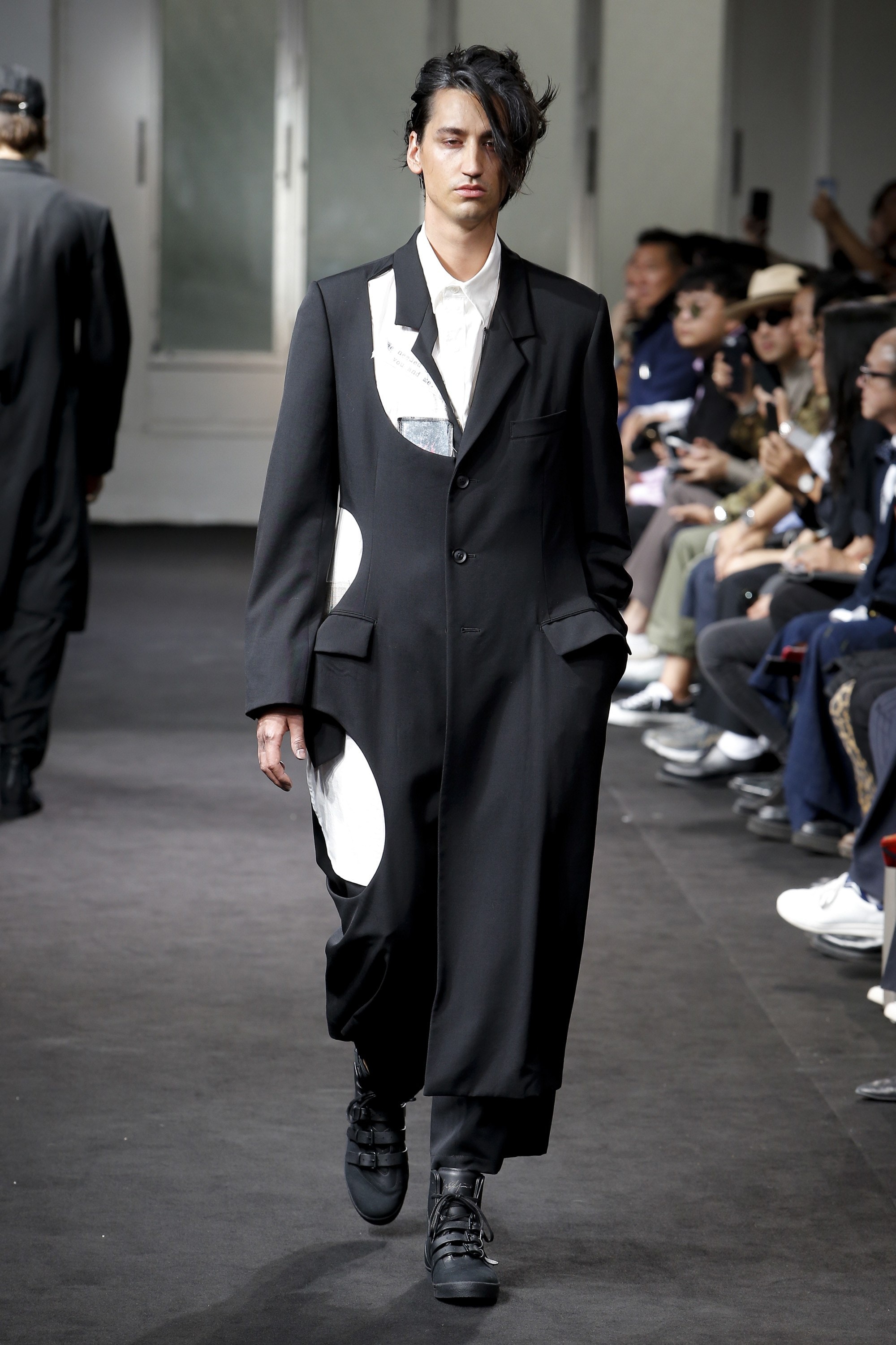 Yohji Yamamoto Spring Summer 2019 collection runway paris fashion week mens