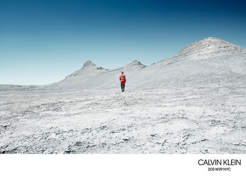 calvin klein 205W39NYC campaign imagery fall winter 2018 willy vanderperre raf simons knitwear sweaters skirts desert advertisement Lloyd & Co. Lulu Tenney Julia Nobis Freja Beha Liya Kebede Erin OʻConnor Fernando Albaladejo Luca Lemaire Olivier Rizzo
