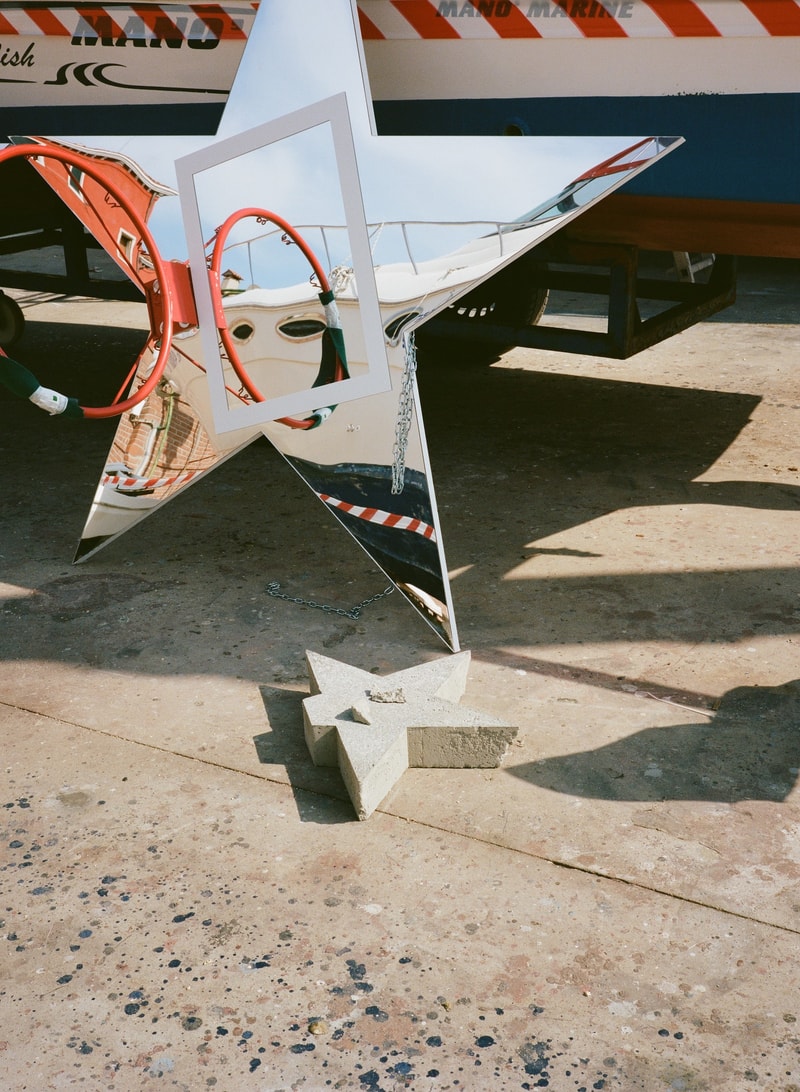 GOLDEN GOOSE DELUXE BRAND Labor Of Love x New York Sunshine Installation Art stardan sneaker