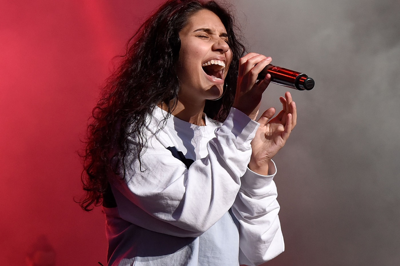 alessia-cara-scars-to-your-beautiful-video